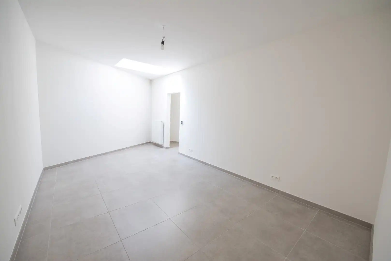 Prachtig gelijkvloers appartement van 147m² te Sint-Eloois-Vijve met tuintje en overdekt terras.  foto 12
