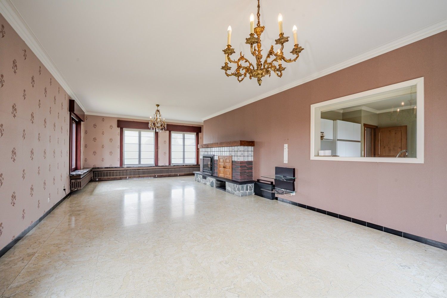 Alleenstaande woning met magazijn. foto 7