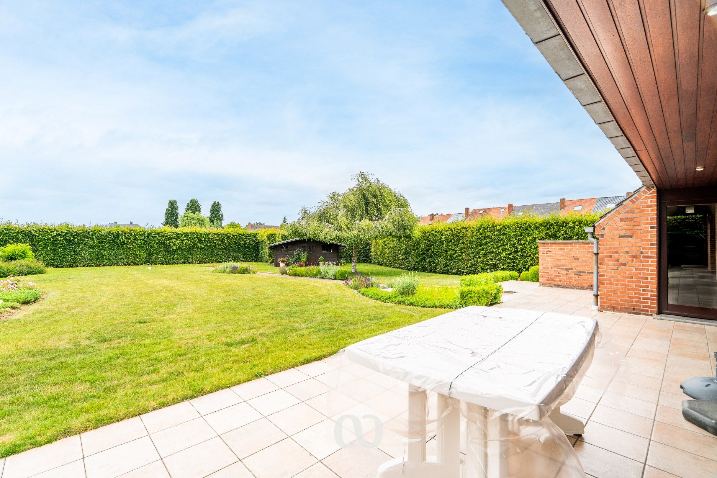 Instapklare woning met prachtige tuin en 4 slaapkamers foto 24