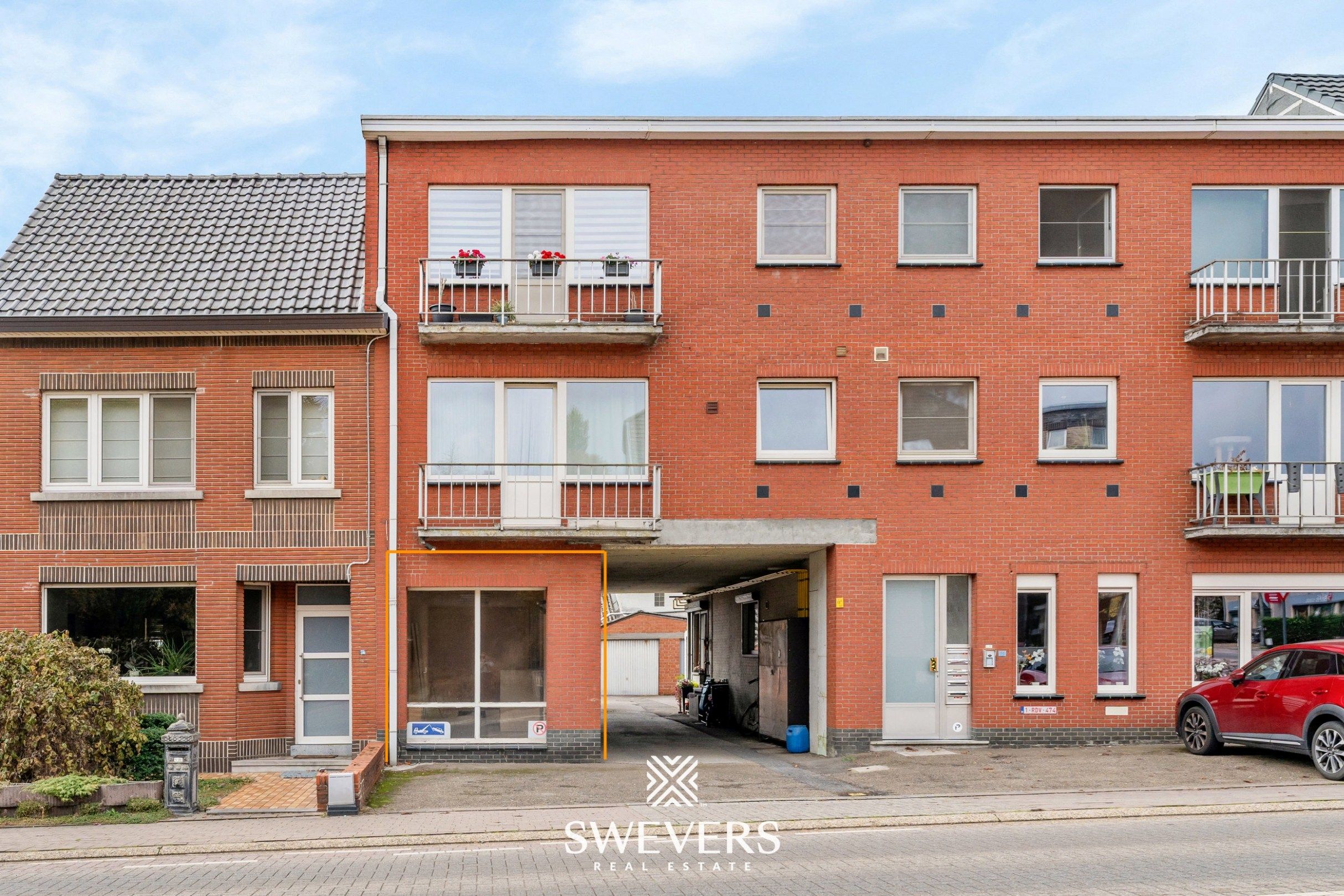 Klein pand, grote visibiliteit foto {{pictureIndex}}