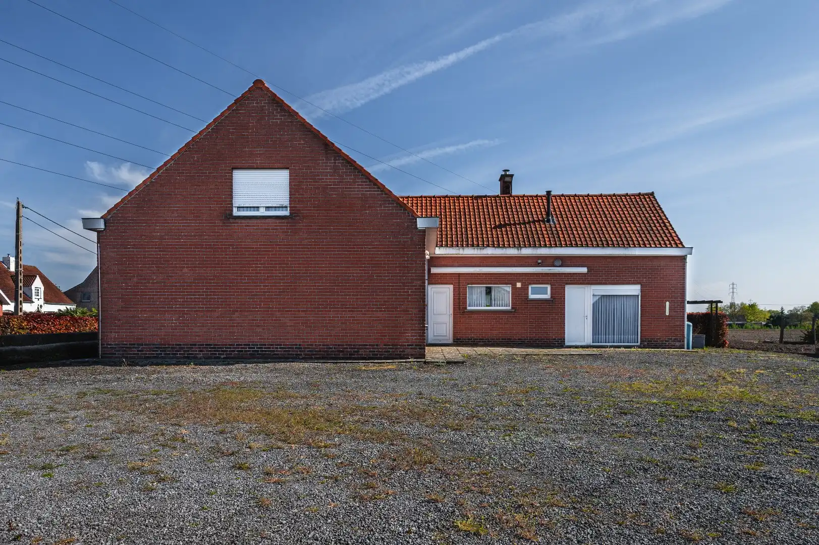 Alleenstaande woning van 291 m² met een loods van 473 m² en een schuur van 189 m² foto 4