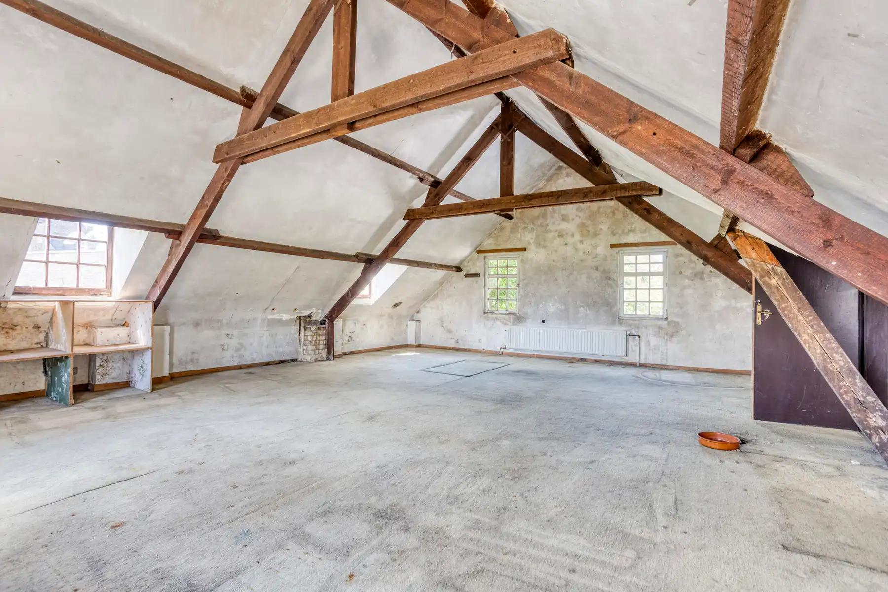 Unieke villa met binnenzwembad. foto 8