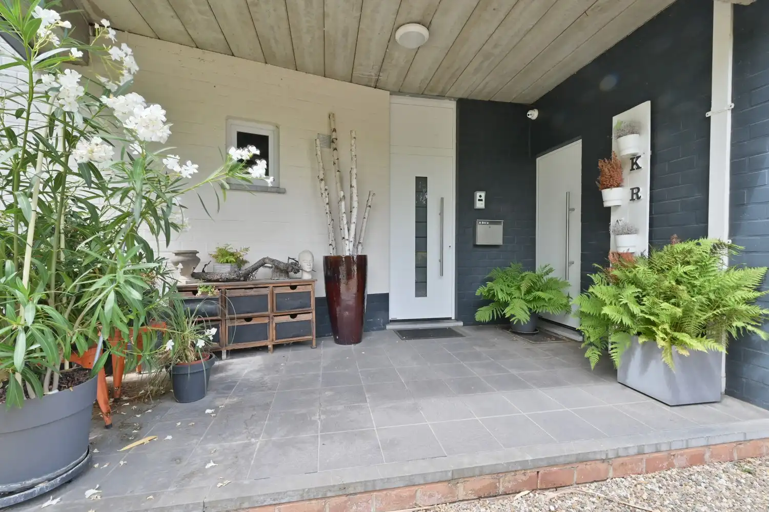 Modern, instapklaar appartement (194 m²) met 3 slaapkamers, 2 badkamers, een dubbele garage en riante kelder foto 25
