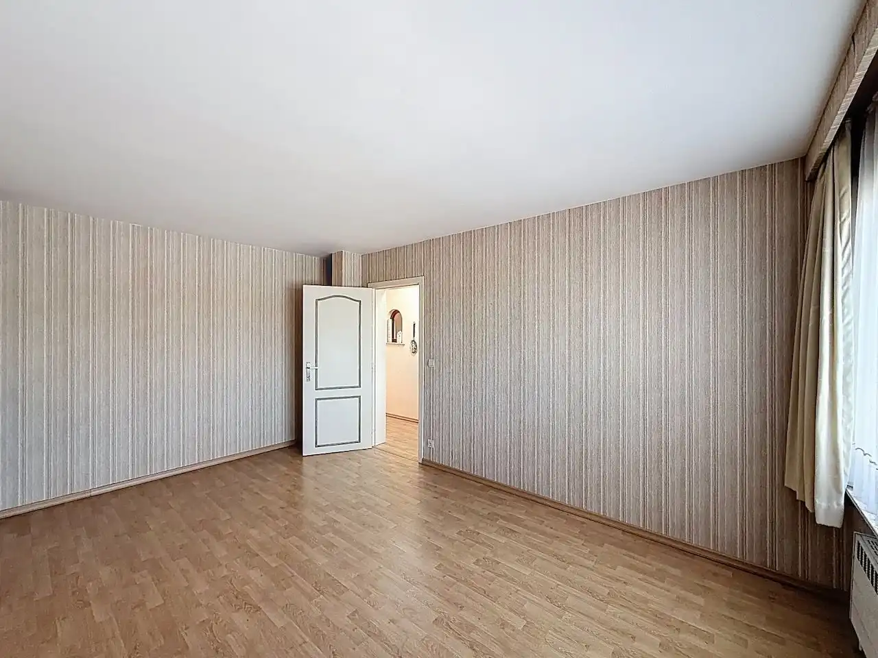 Bel-étage woning met drie slaapkamers en twee garages in het centrum van Heist-Aan-Zee foto 17