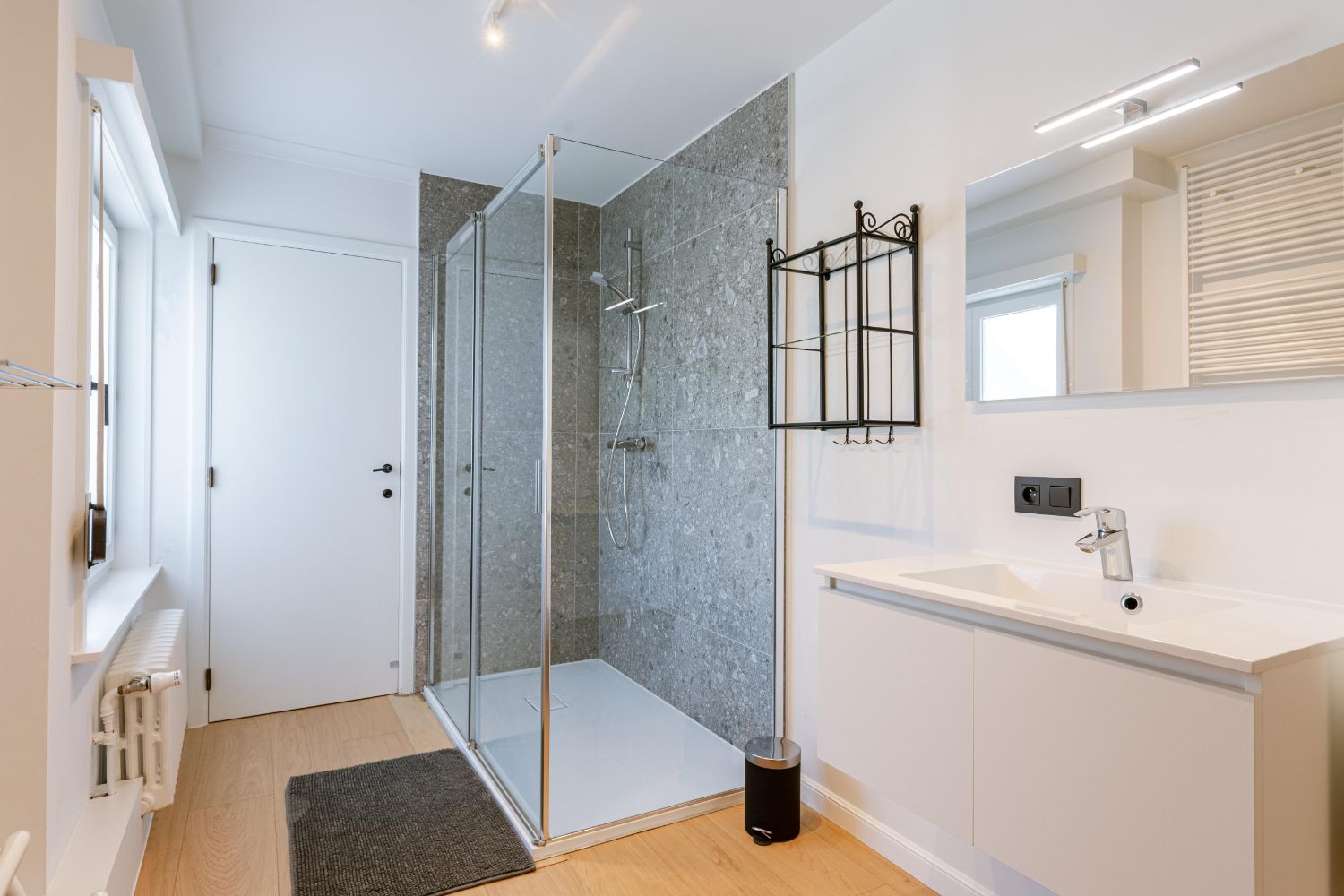 Modern gerenoveerde woning met 2 slaapkamers ( + 2 slaapkamers extra mogelijk) in De Panne foto 11