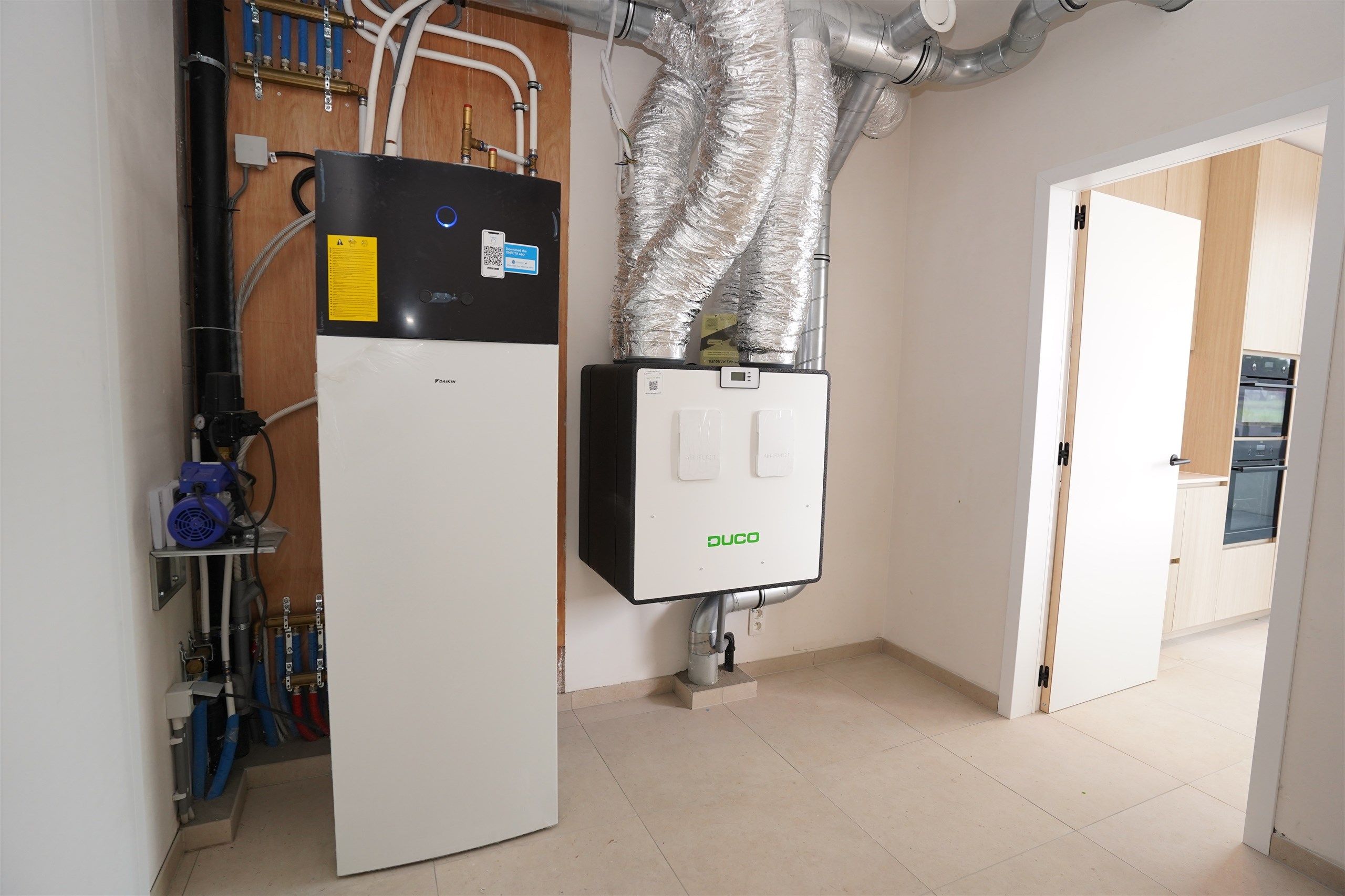 Halfopen NIEUWBOUW op 561 m² – Ruimte, Licht en Leefcomfort foto 29