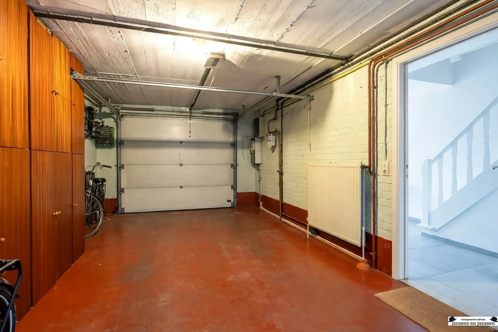 Instapklare bel-etagewoning met 3 slaapkamers, garage en zonnige tuin in Ekeren-Donk foto 21