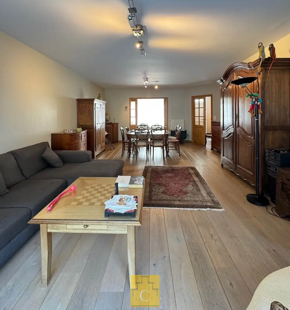 Recente woning met garage en zonnige tuin in Sint-Andries foto 5