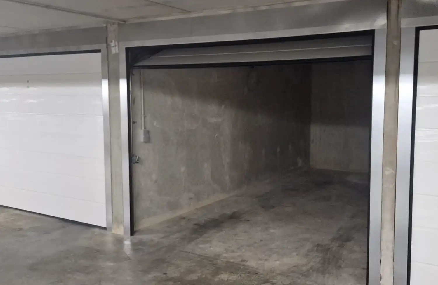 GARAGEBOX TE HUUR foto 3
