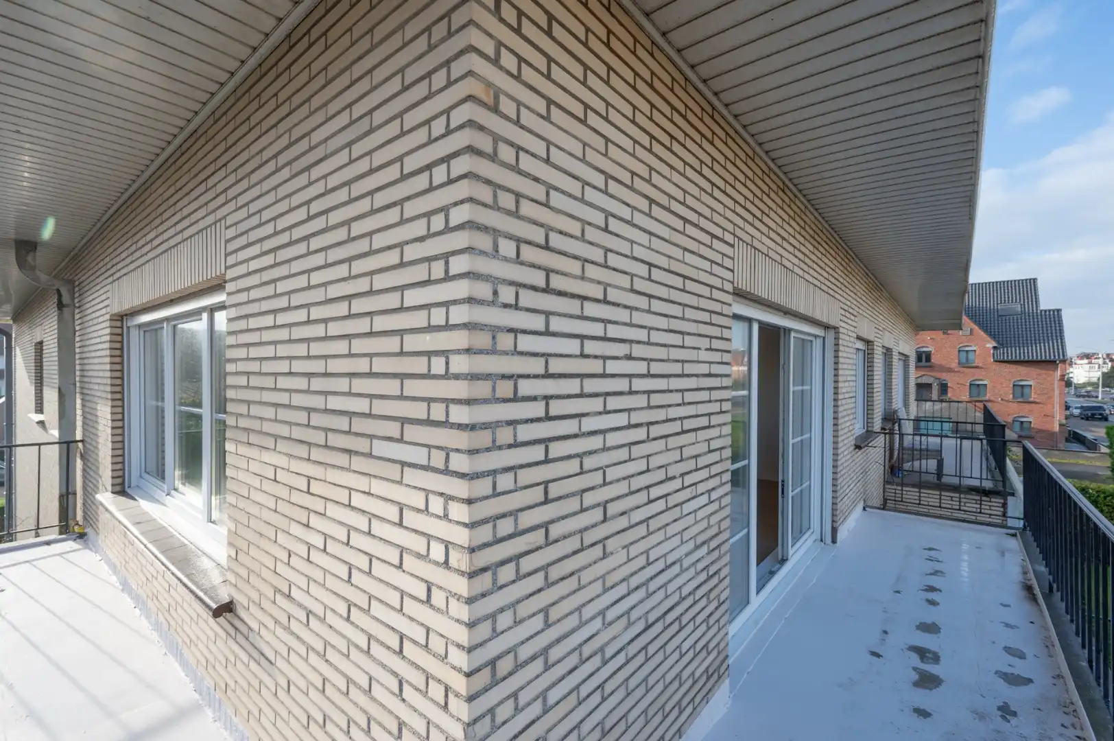 Prachtig lichtrijk hoekappartement te koop in de residentie Tarragonna te Duinbergen, vlak aan Park 58. foto 9