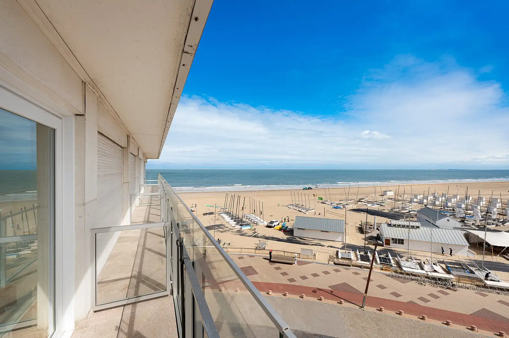 Appartement met frontaal zicht op zee, gelegen aan het Albertstrand. foto 8