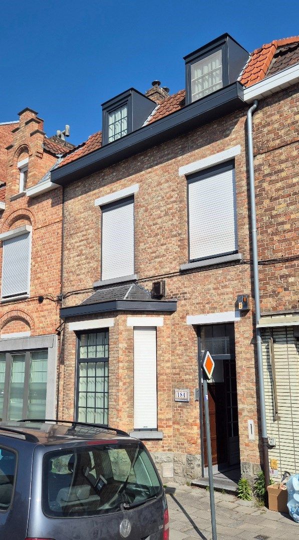 Sint-Andries: instapklare rijwoning met 3 slpk foto 2