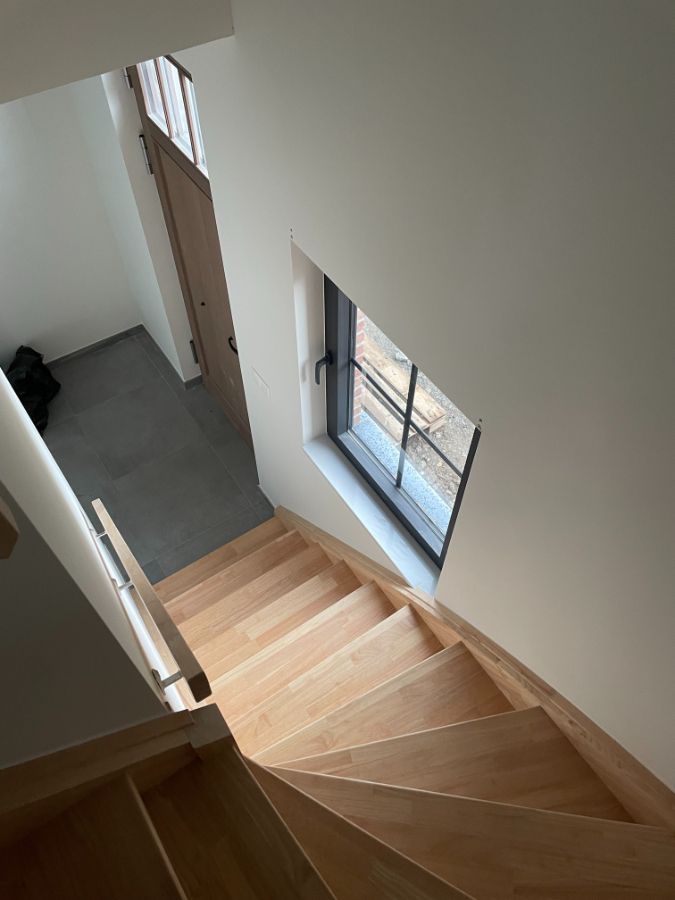 Drie slaapkamer EENGEZINSWONING met garage & tuin foto 20