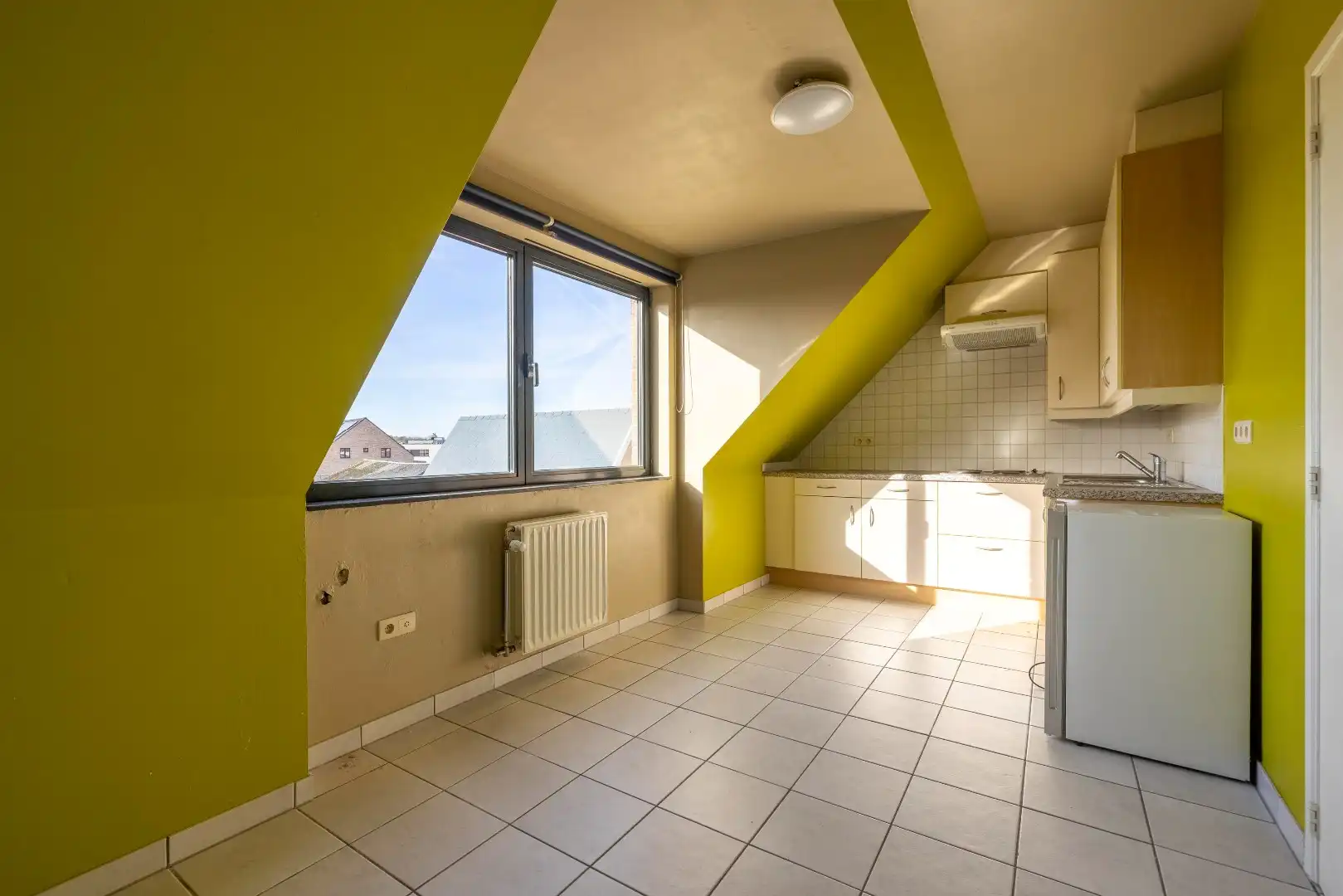 Super gezellig duplex app met 1 slk, klein terrasje en autostaanplaats  foto 5