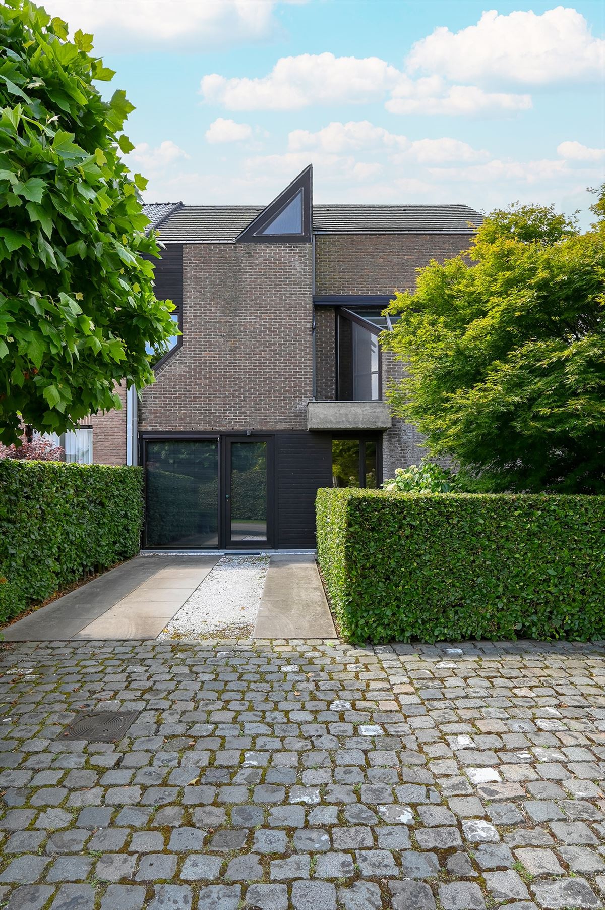 Ruime architectenwoning met prachtige parktuin foto 35