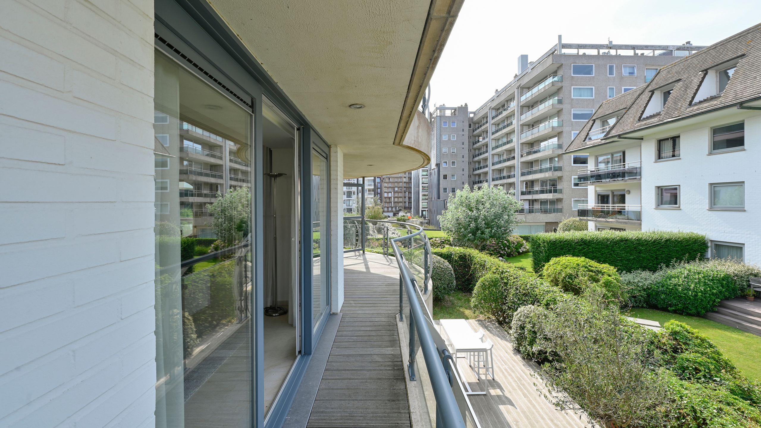 Top gelegen appartement met goed zeezicht in villaresidentie [Kustlaan - Knokke Zoute]. foto 10