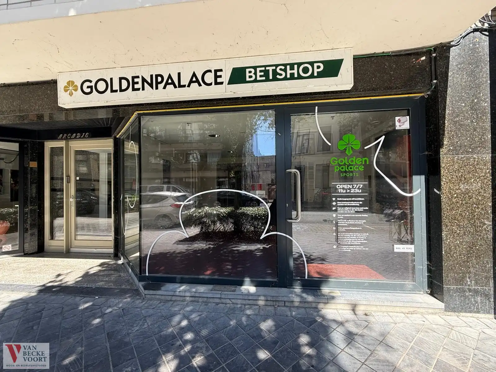 Commercieel te koop Rogierlaan 470 - 8400 Oostende