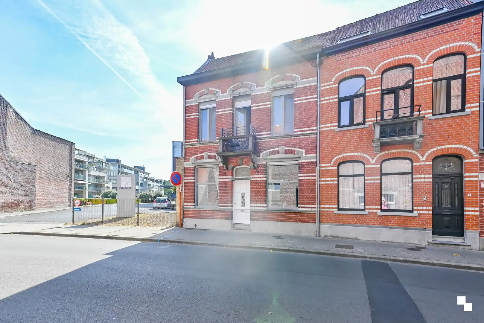 Karaktervolle halfopen bebouwing in centrum Izegem foto 31
