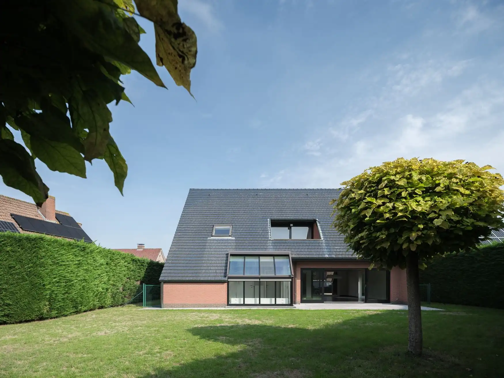 Lichtrijke gezinswoning van 266 m² in Deinze foto 15