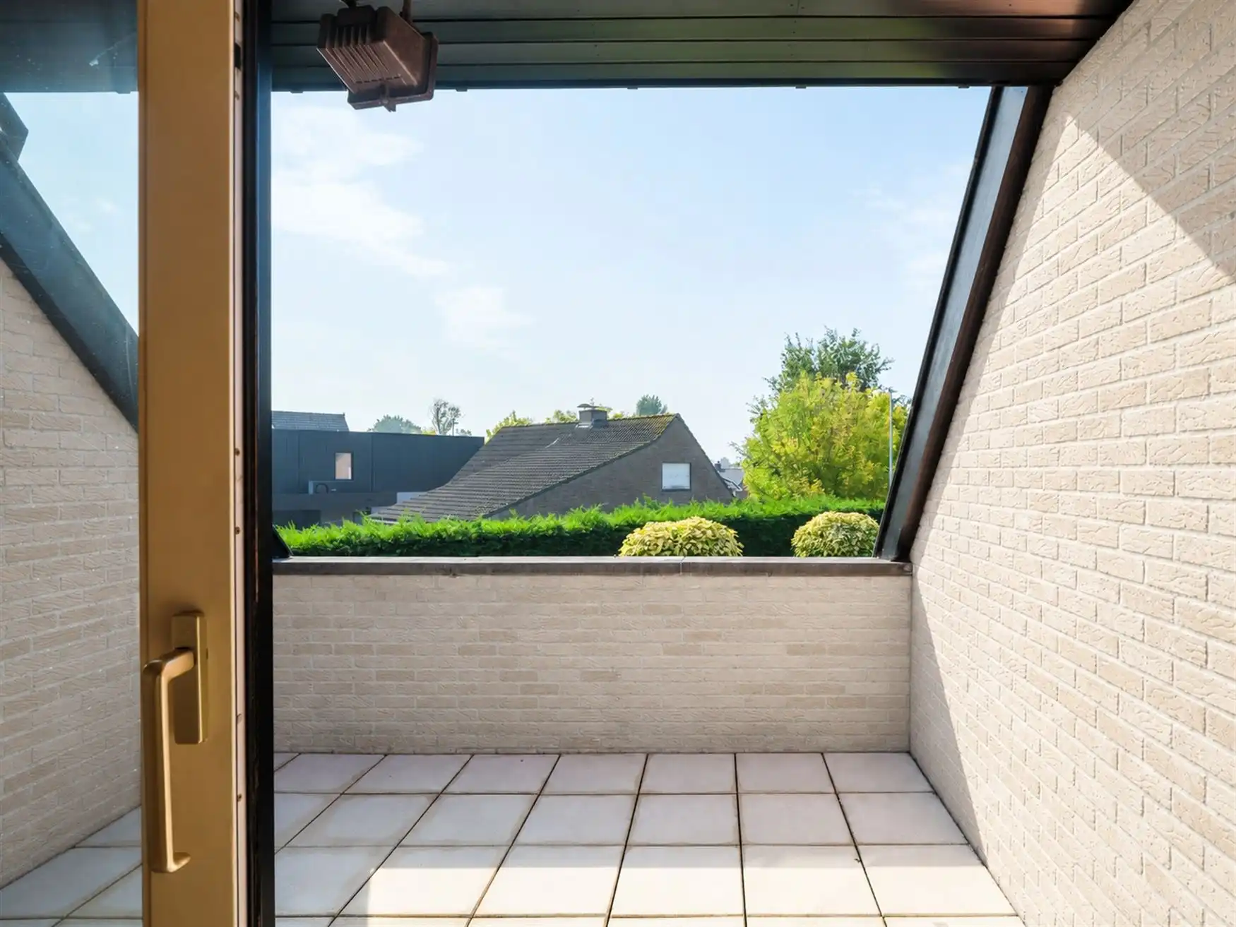 Lichtrijke gezinswoning van 266 m² in Deinze foto 15