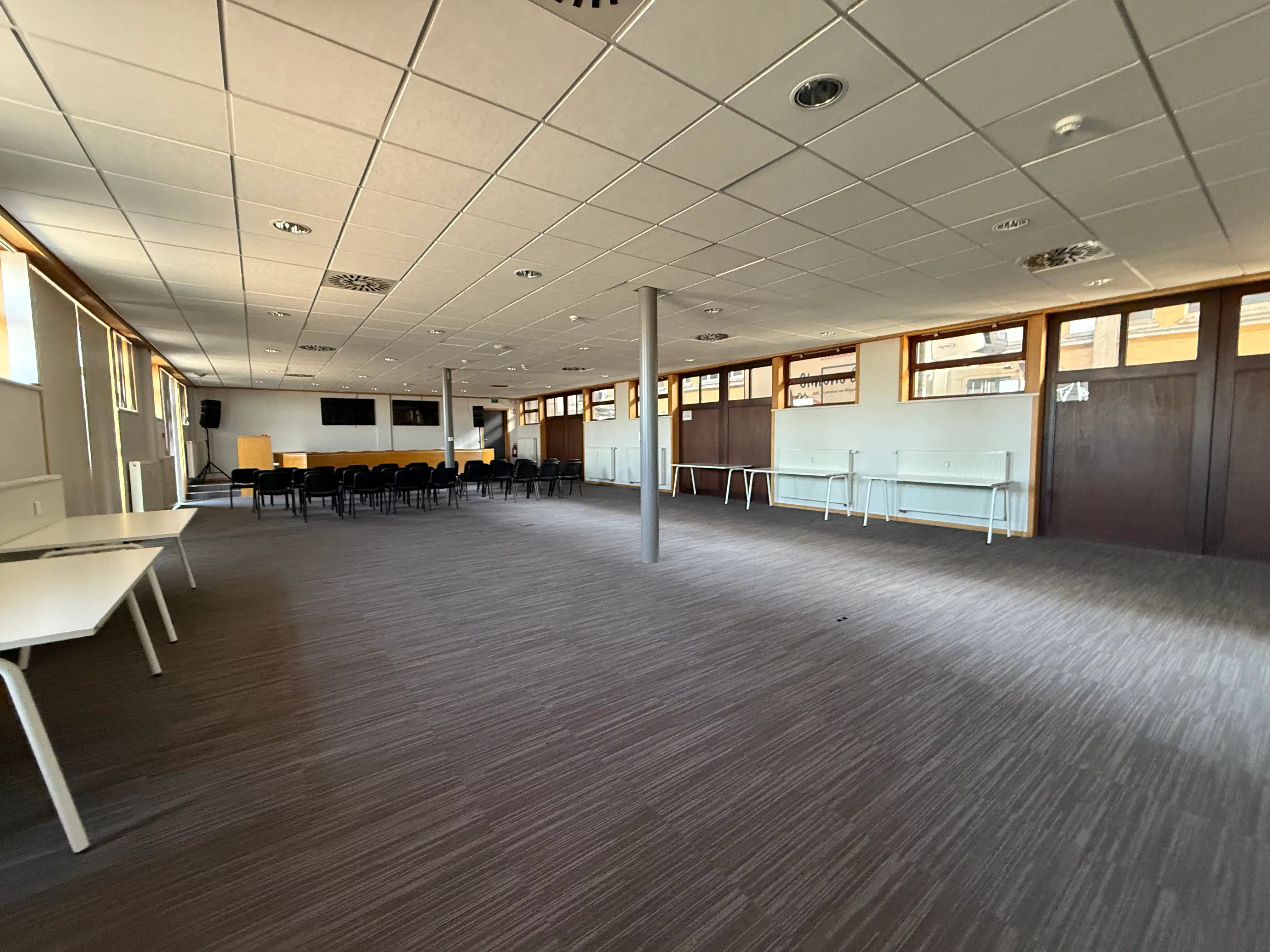 Vergaderzaal + refter 380m² in een unieke maritieme setting foto 3