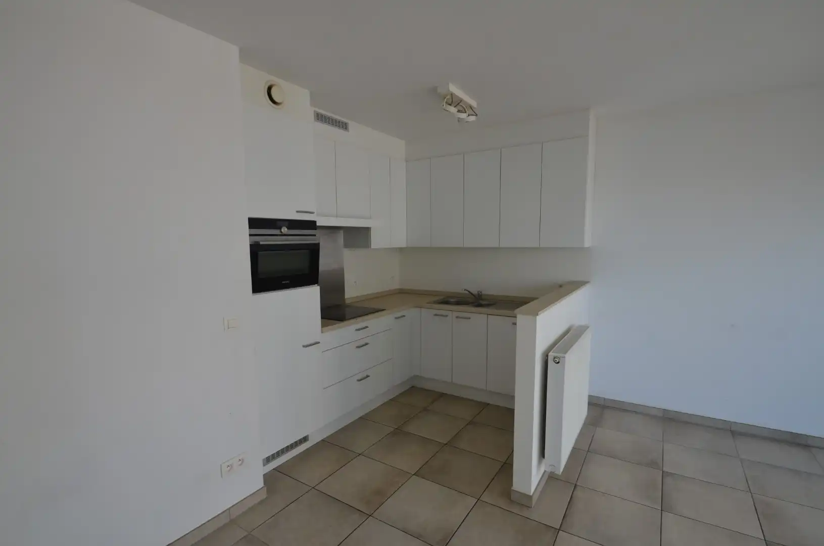 Modern, mooi afgewerkt appartement in Zeebrugge-Bad, incl parking foto 5