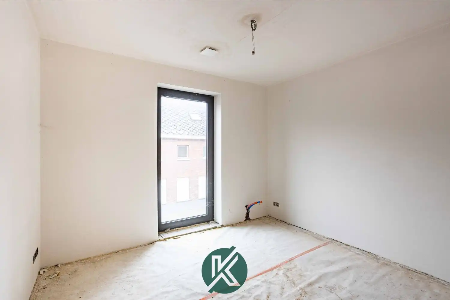 Verder af te werken nieuwbouwwoning met potentieel foto 18