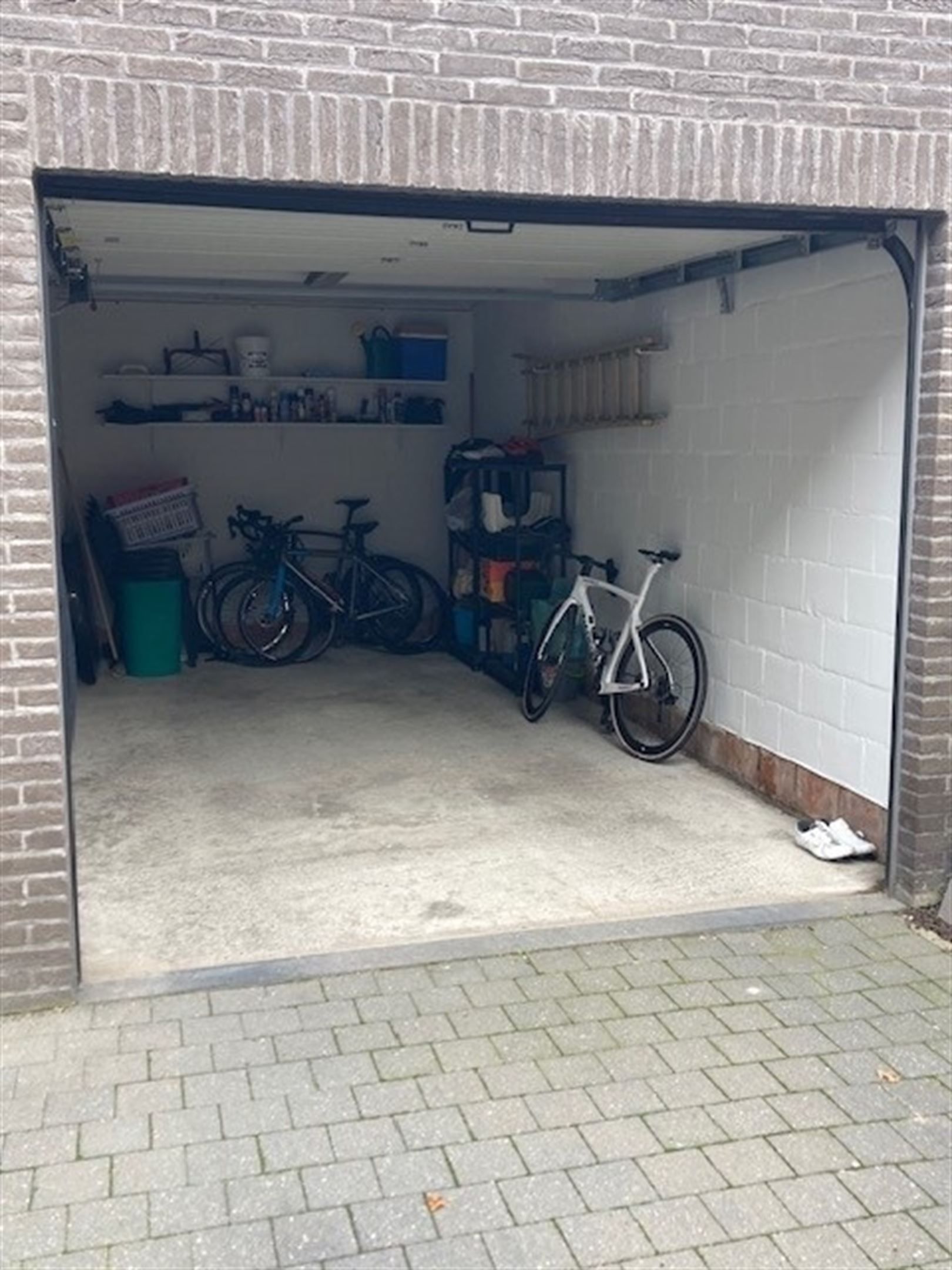 Recentelijk duplex- app met 3 kamers en garage foto 24