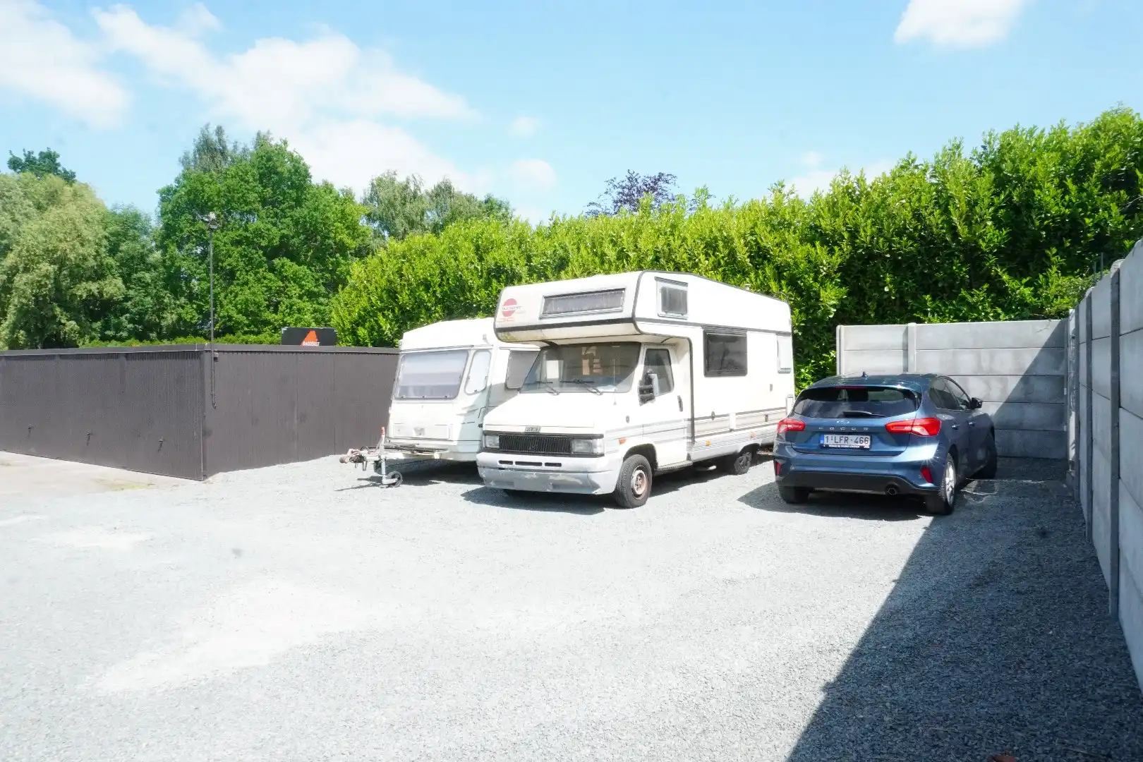 Autostaanplaats Hoekstraat 17-19  - Lokeren (Zeveneken) foto 5