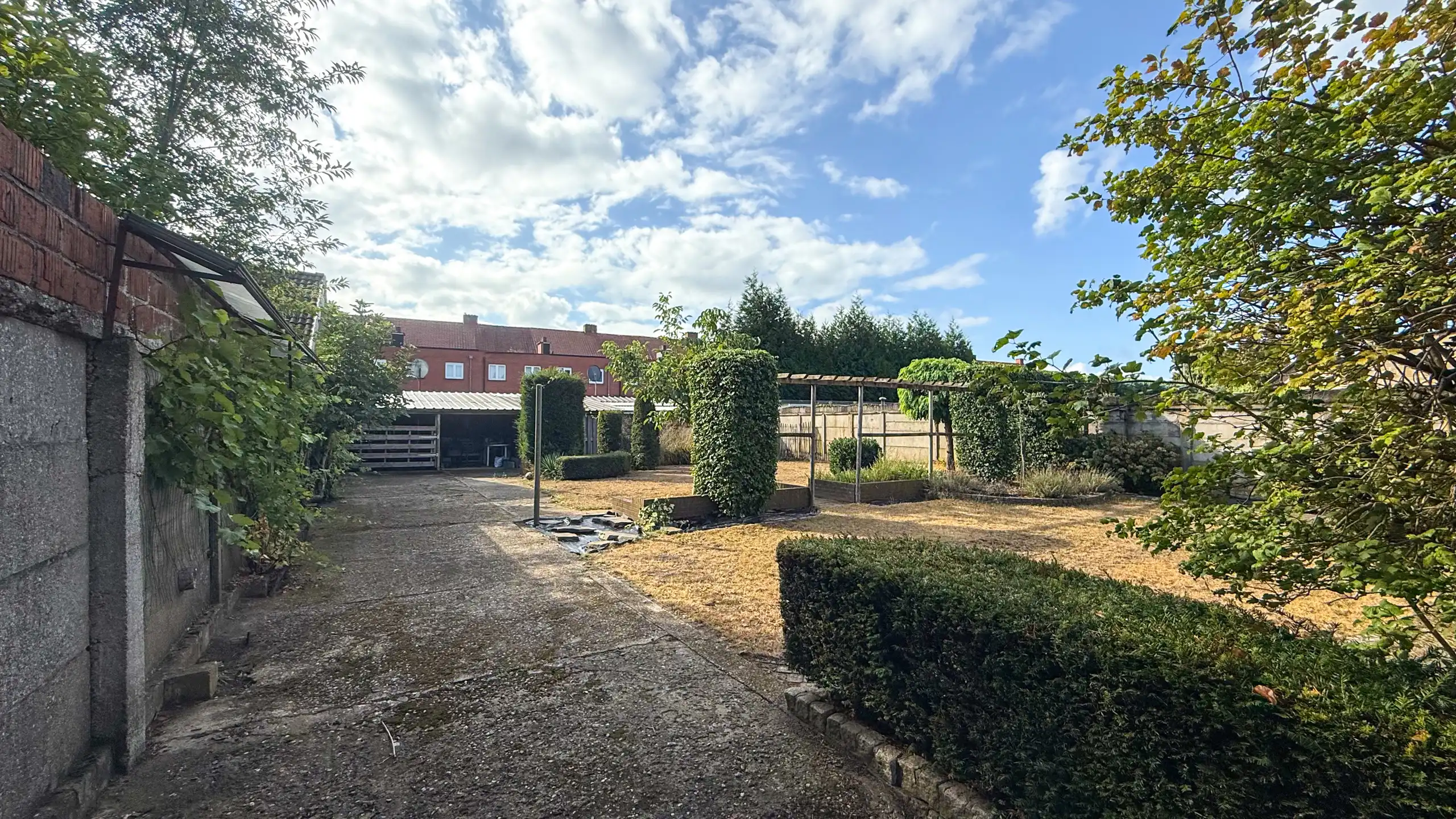 Instapklare woning met 2 slpks, ruime leefruimte en tuin! foto 35