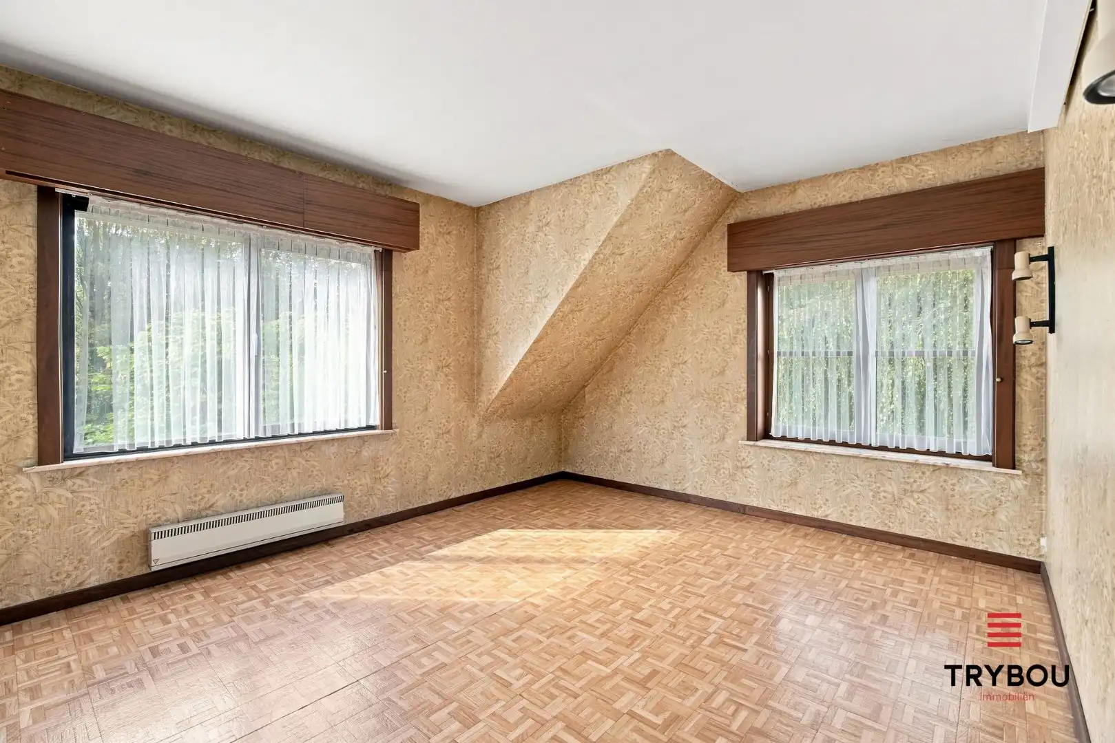 Ruime alleenstaande villa op een royaal perceel van 1265m² foto 13