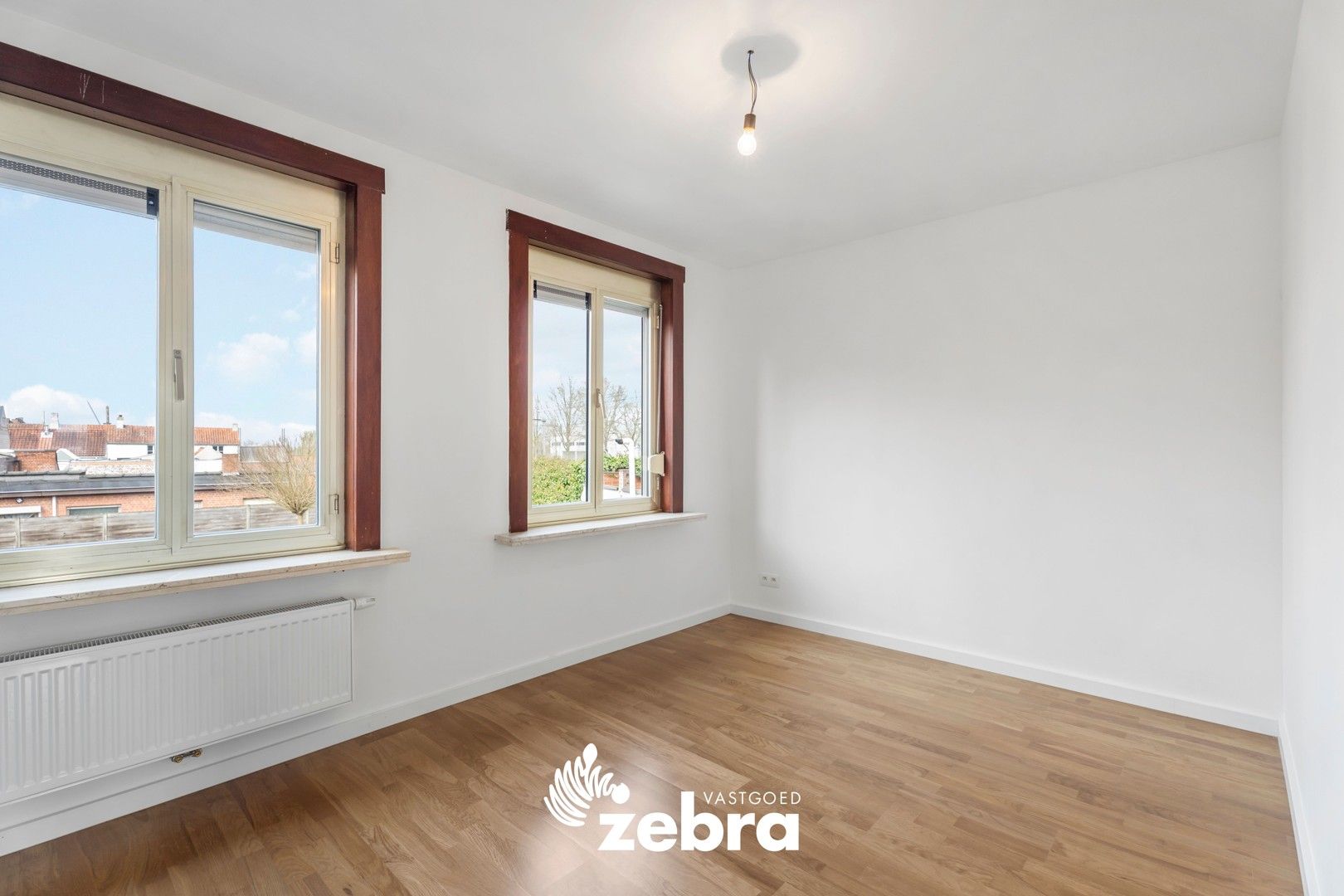 Volledig gerenoveerde woning met 3 slaapkamers en mogelijkheid tot aankoop garage te Izegem! foto 12