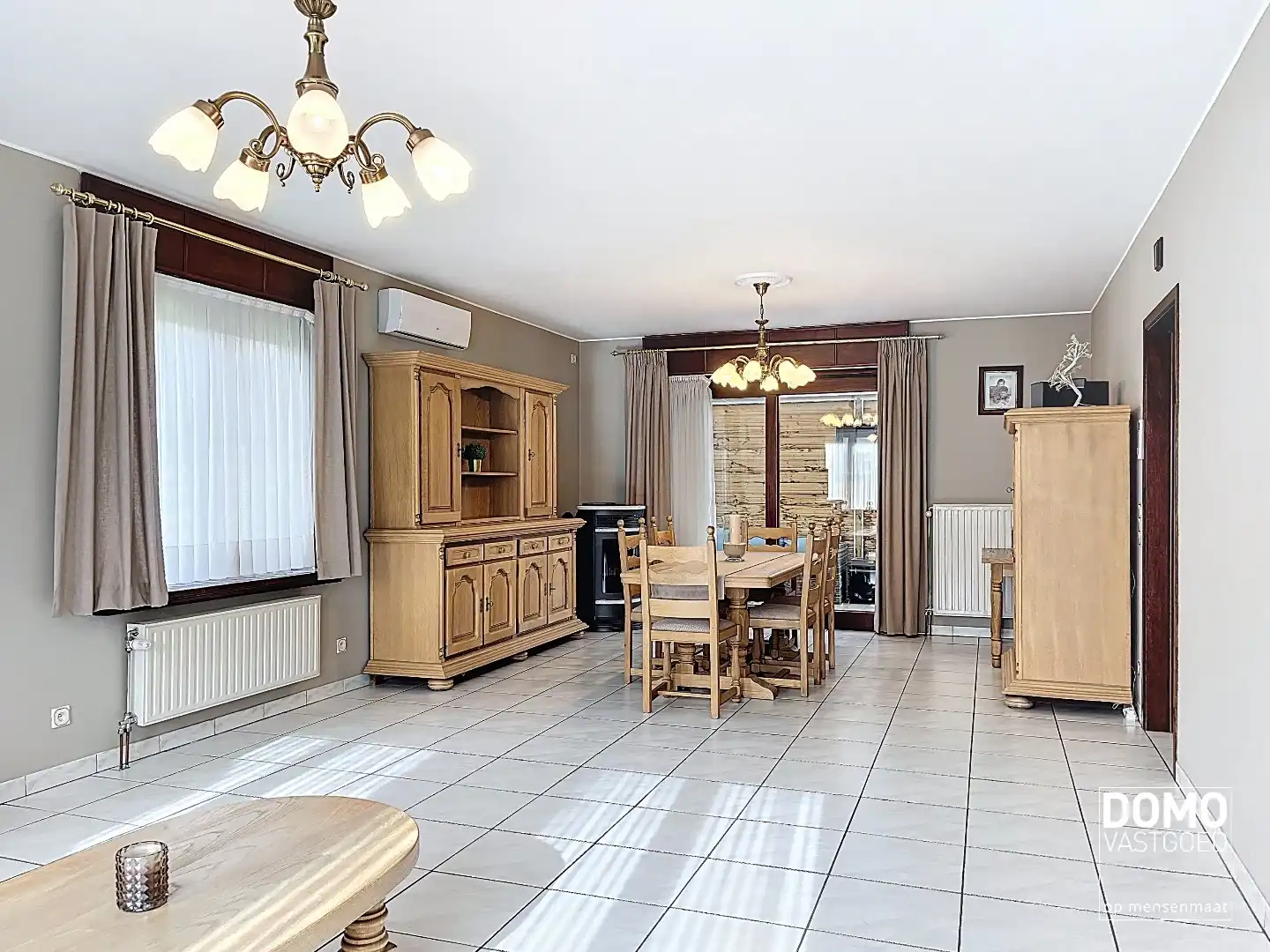 RUIME, LICHTRIJKE OPEN BEBOUWING MET ZONNIGE TUIN TE HALEN foto 2