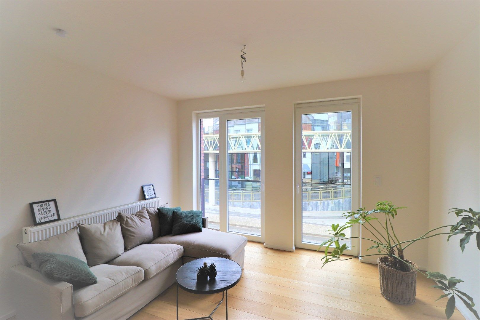 Leuke stadswoning met garage foto 9