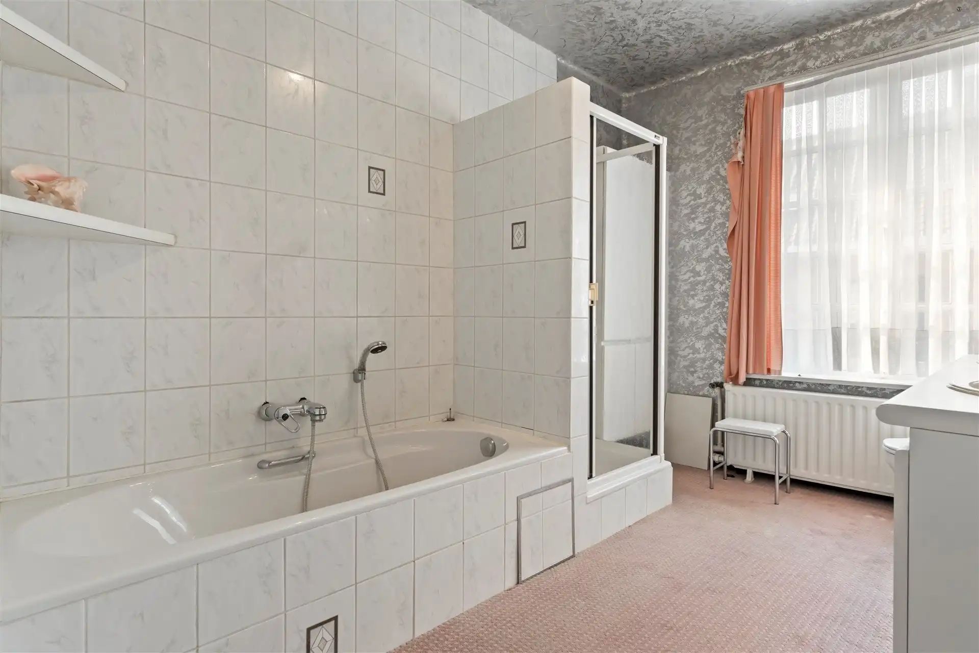 Voormalige dokterswoning, zeer unieke woning mt grote oppervlakten foto 26