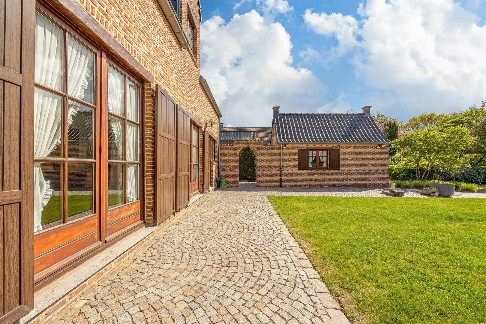 Wonen met zicht op weiland in rustige doodlopende straat foto 24