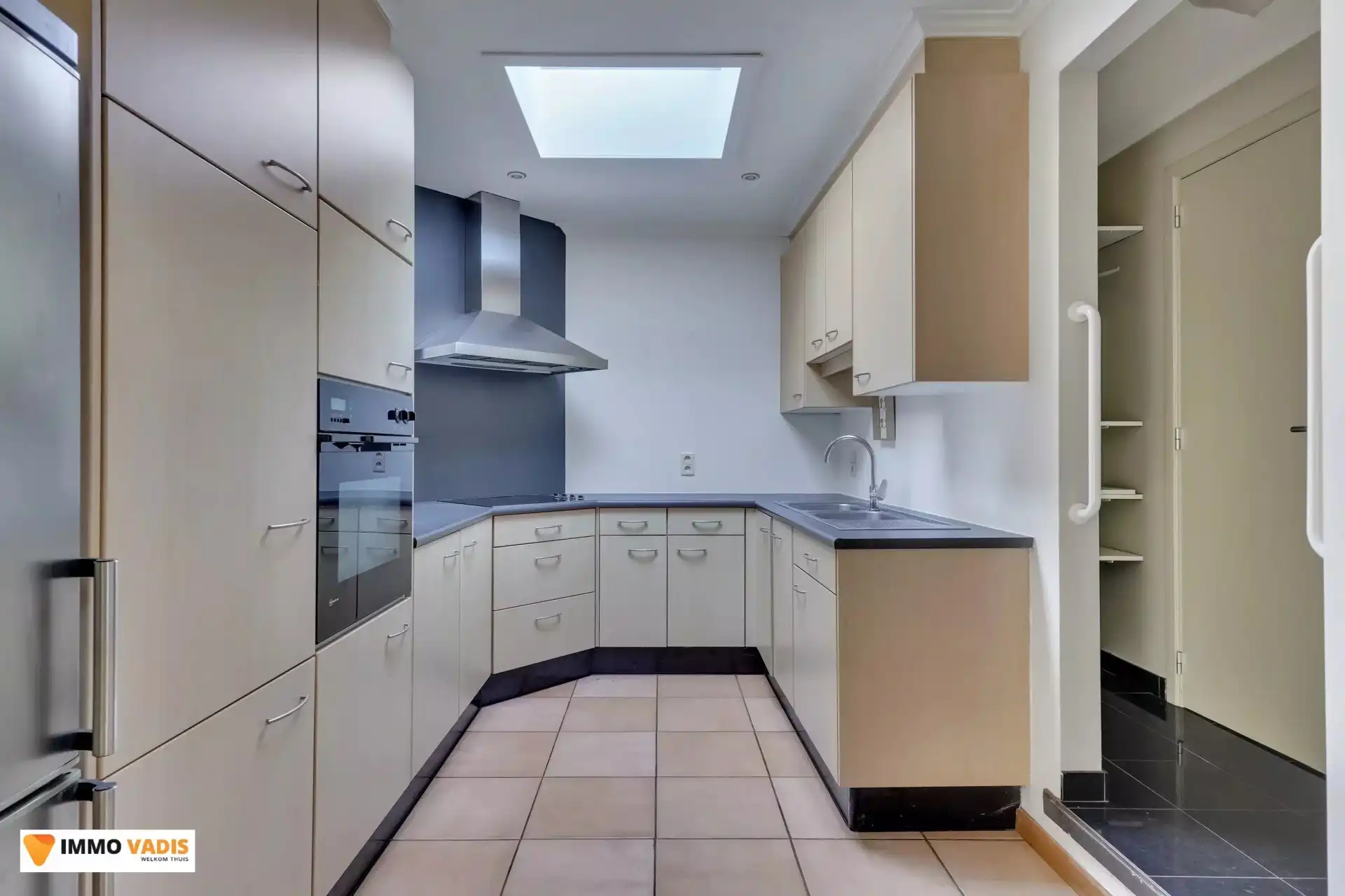 Veelzijdige vrijstaande woning met extra appartement foto 8