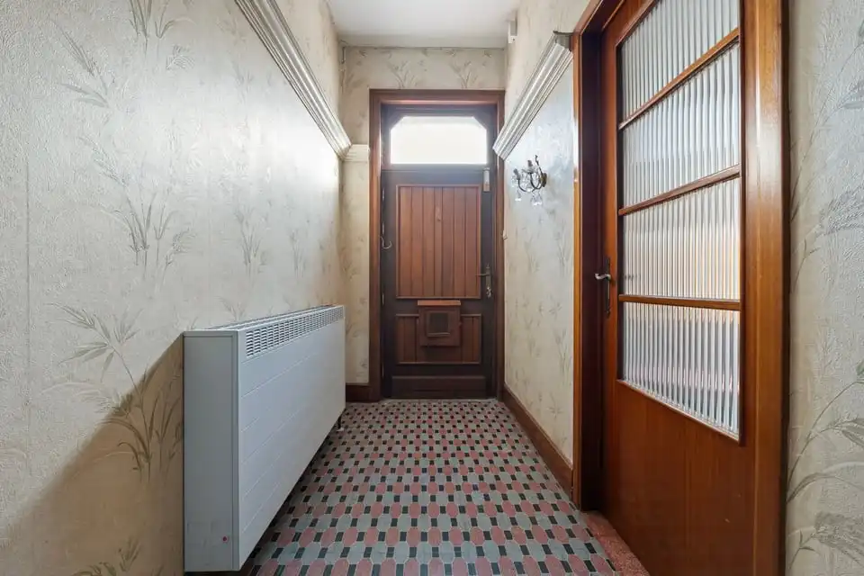 TE RENOVEREN GEZINSWONING MET VEEL POTENTIEEL IN HET LANDELIJKE MONTENAKEN foto 12