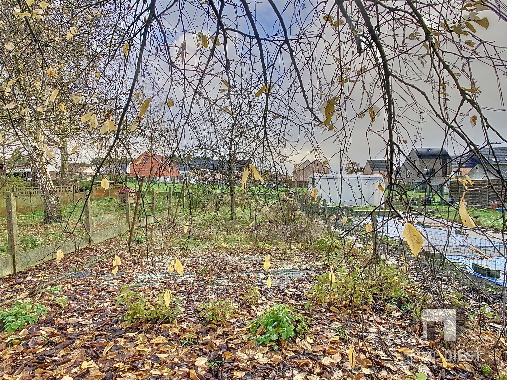 Te renoveren rijwoning met toffe tuin op een perceel van 4 are in het hart van Zichem. foto 27