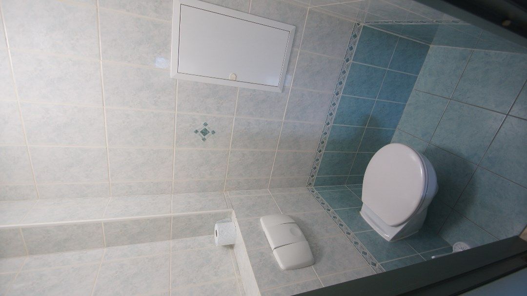 Goed gelegen appartement met 2 slaapkamers en garage. foto 9