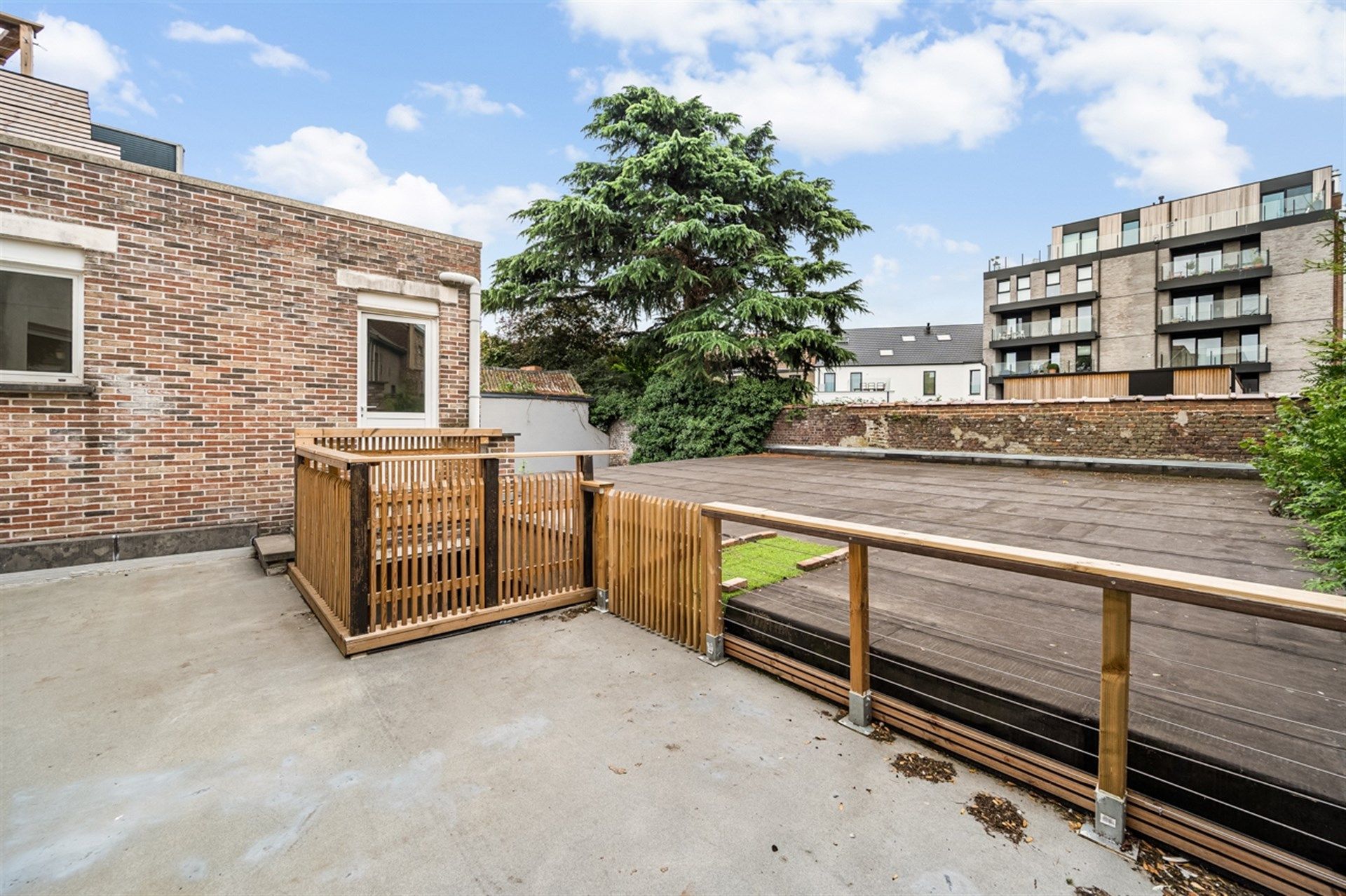 Instapklaar en volledig vernieuwd appartement met ruim terras in het hart van de stad foto 15