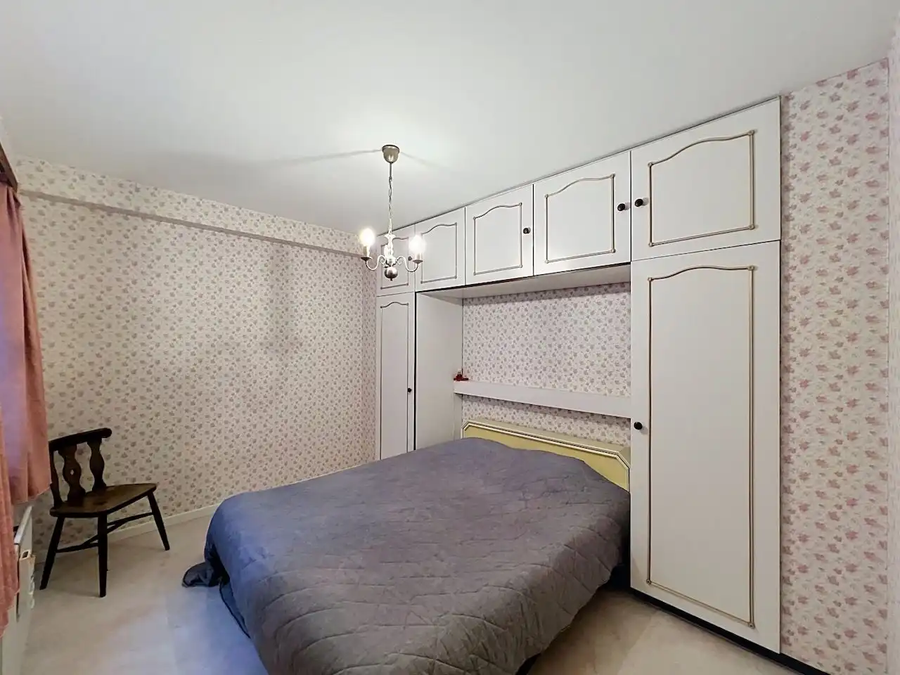Perfect onderhouden appartement met zuidgericht terras in de O.L.Vrouwstraat ter hoogte van het Heldenplein foto 15