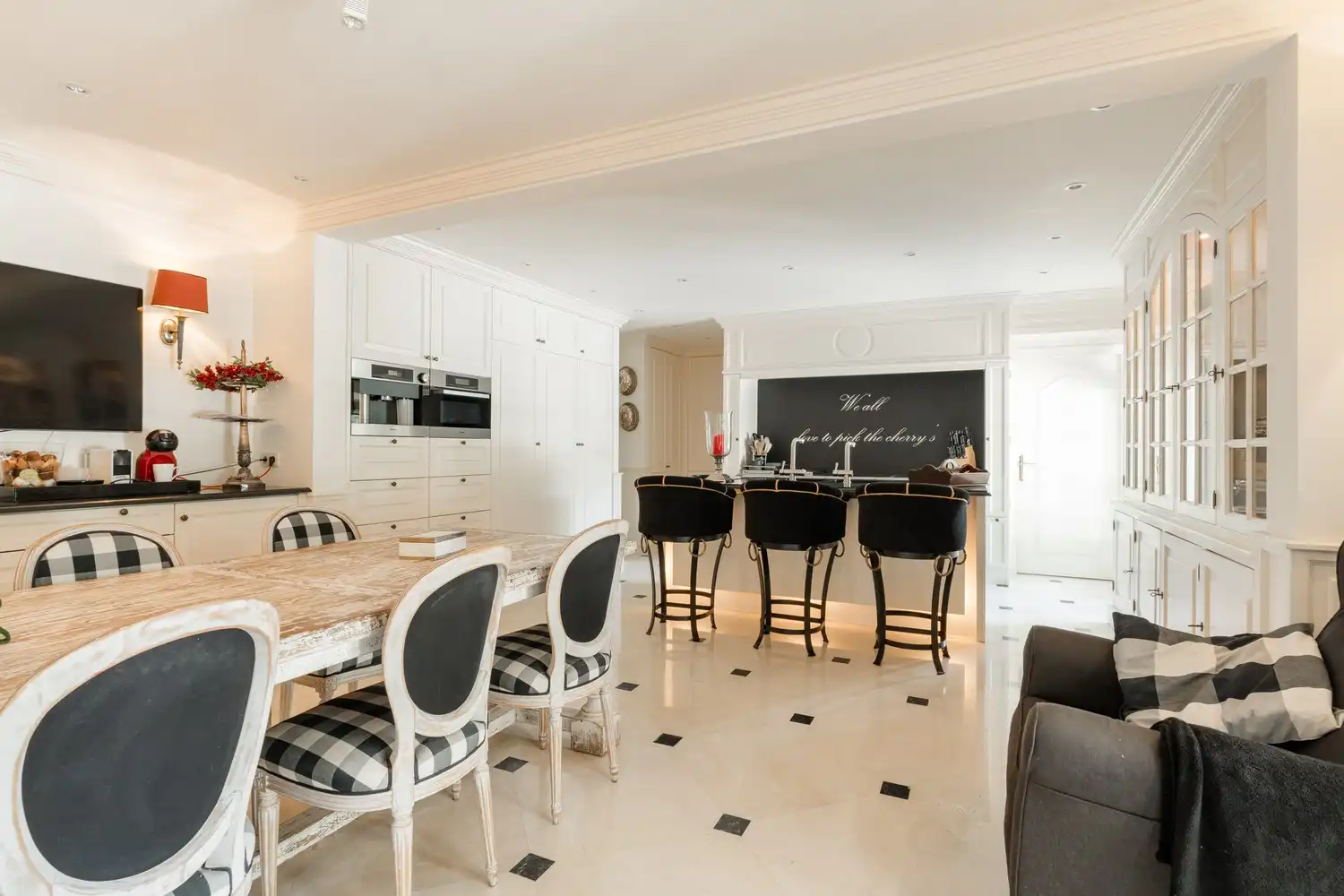 Prachtige villa op een uitzonderlijk domein van 20600m² foto 18