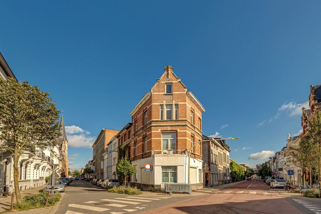 Hoofdfoto van de publicatie: Licht hoekappartement in hartje Zurenborg