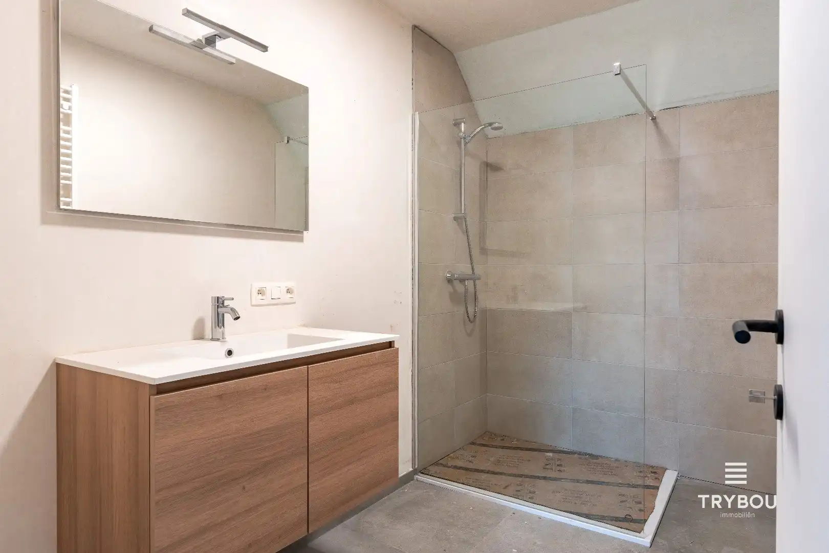 Gezellige huurwoning met 3 slaapkamers en tuin! foto 26
