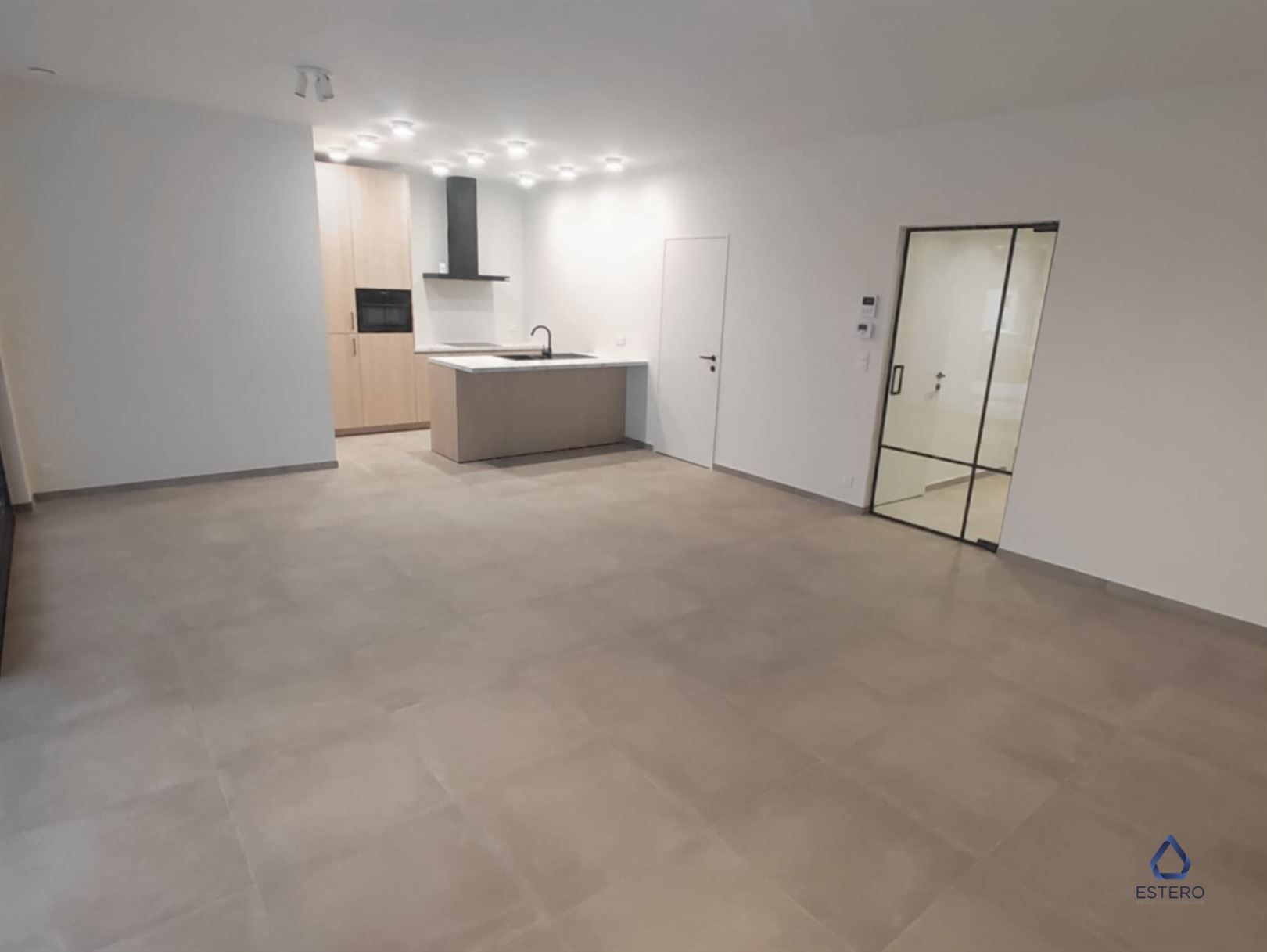 Energiezuinige nieuwbouwappartement met staanplaats en gemeenschappelijk zwembad foto 2