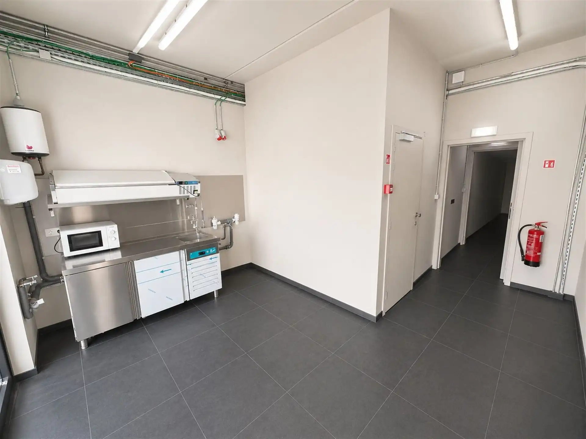  Opvallend handelspand op commerciële toplocatie in hartje Aalst! foto 6