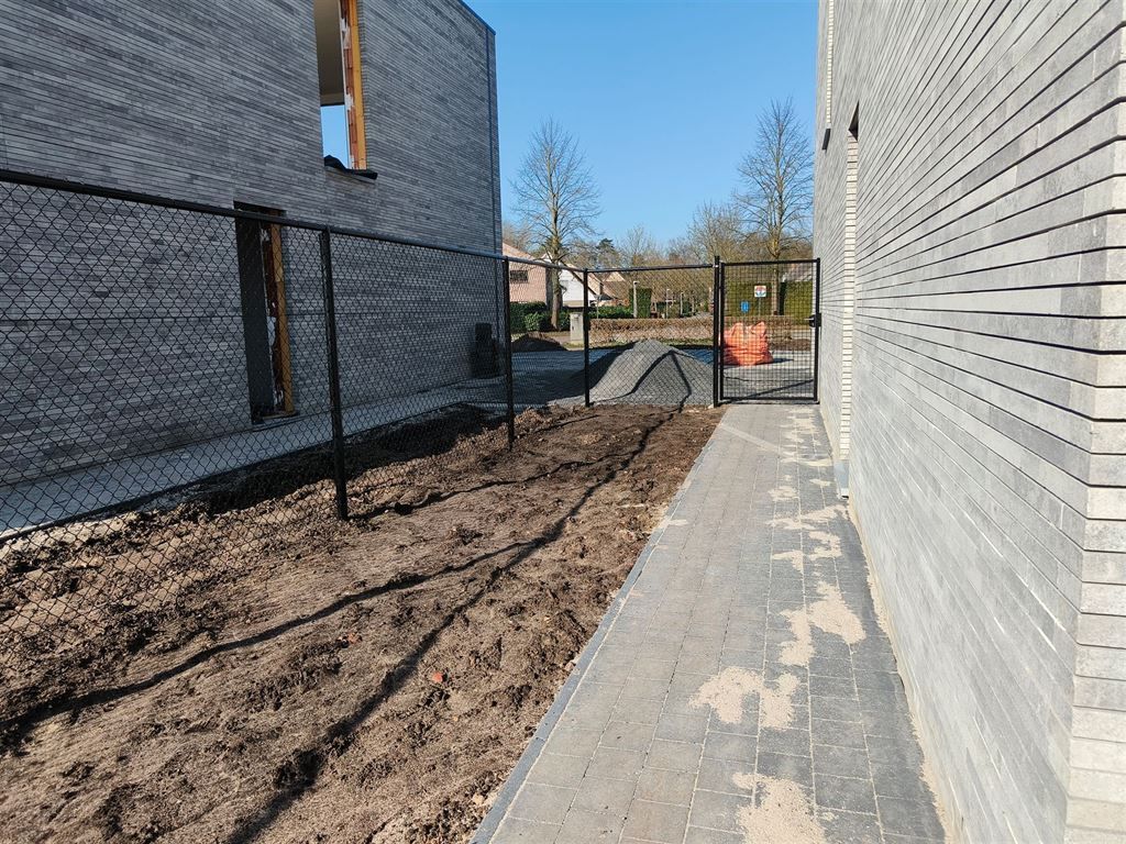 Moderne half-open nieuwbouwwoning met zicht op de Kempische Vaart foto 12
