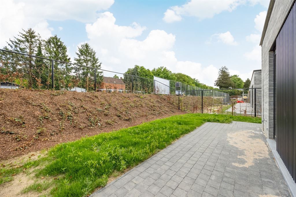 Moderne half-open nieuwbouwwoning met zicht op de Kempische Vaart foto 12