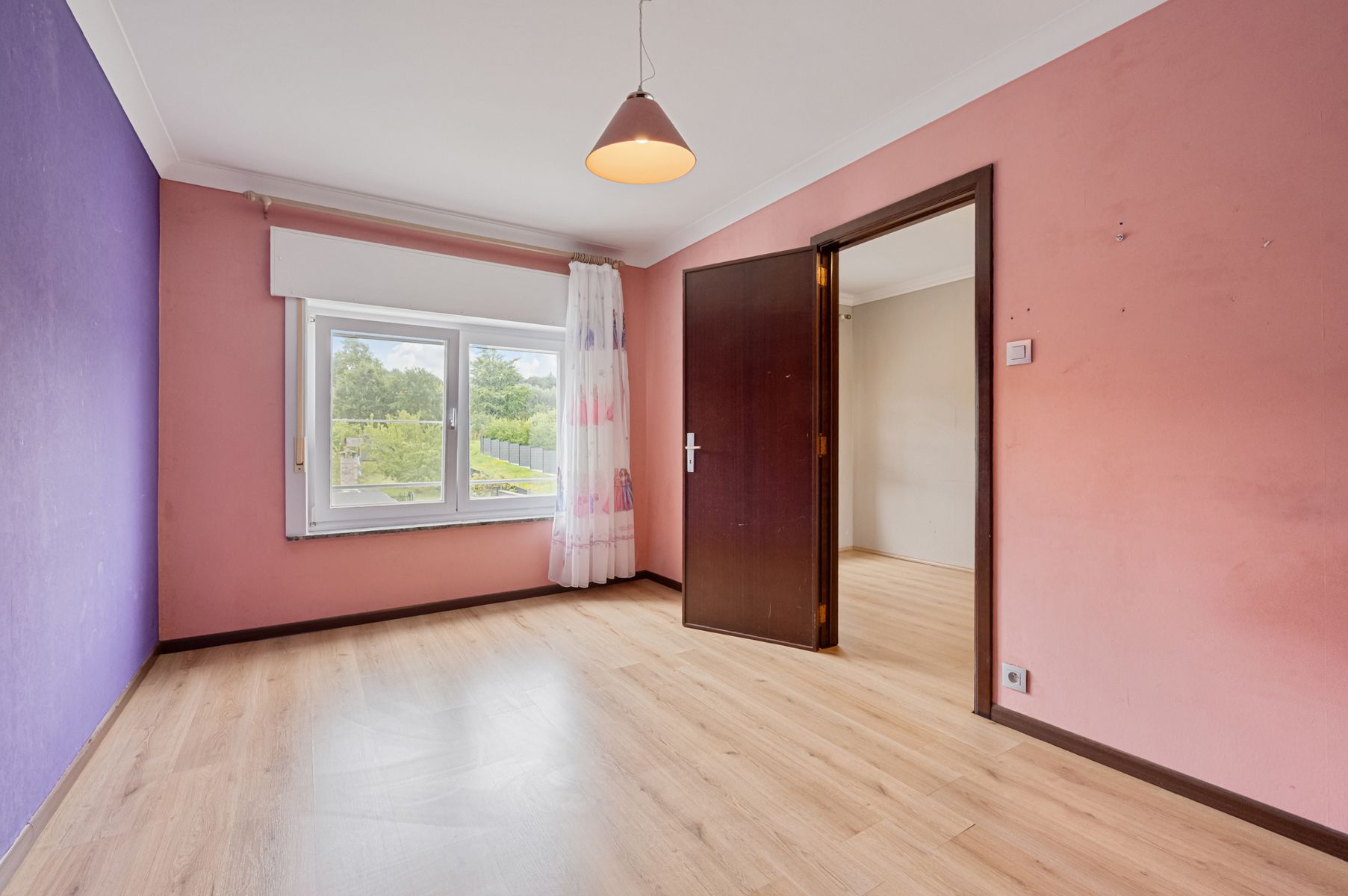 Instapklare halfopen bebouwing met 4 slaapkamers foto 8
